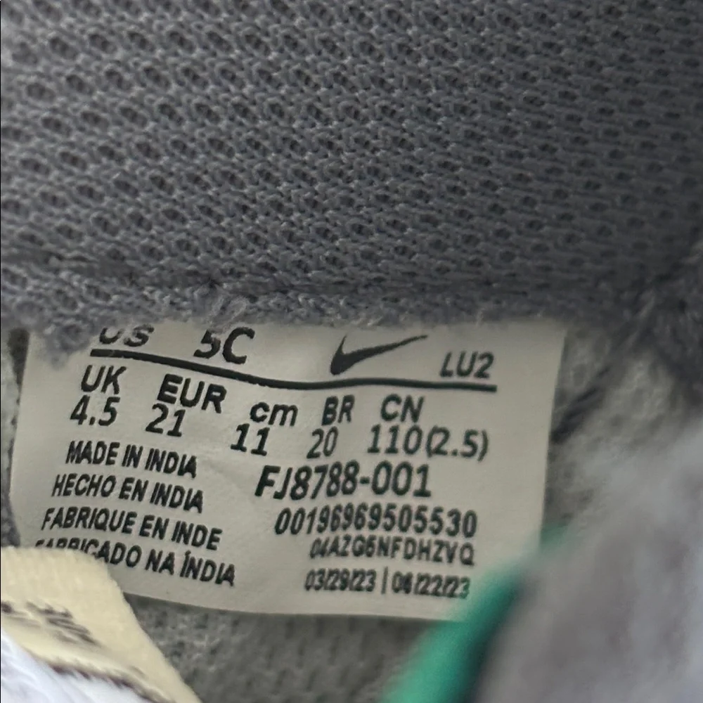 Nike sneakers baby